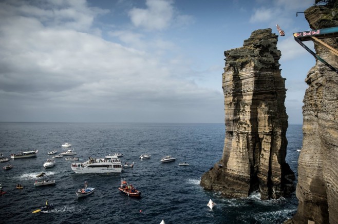 The UK's Blake Aldridge dives from a 27-metre platform on the Islet of Vila Franca do Campo_2013