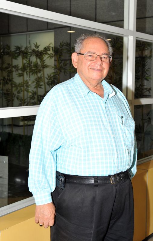 img1403941787
