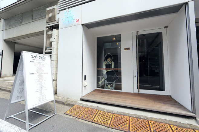 nigo-2-5-cafe-tokyo-01-960x640