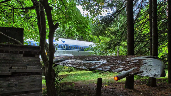 retired-boeing-727-recycled-home-bruce-campbell-16