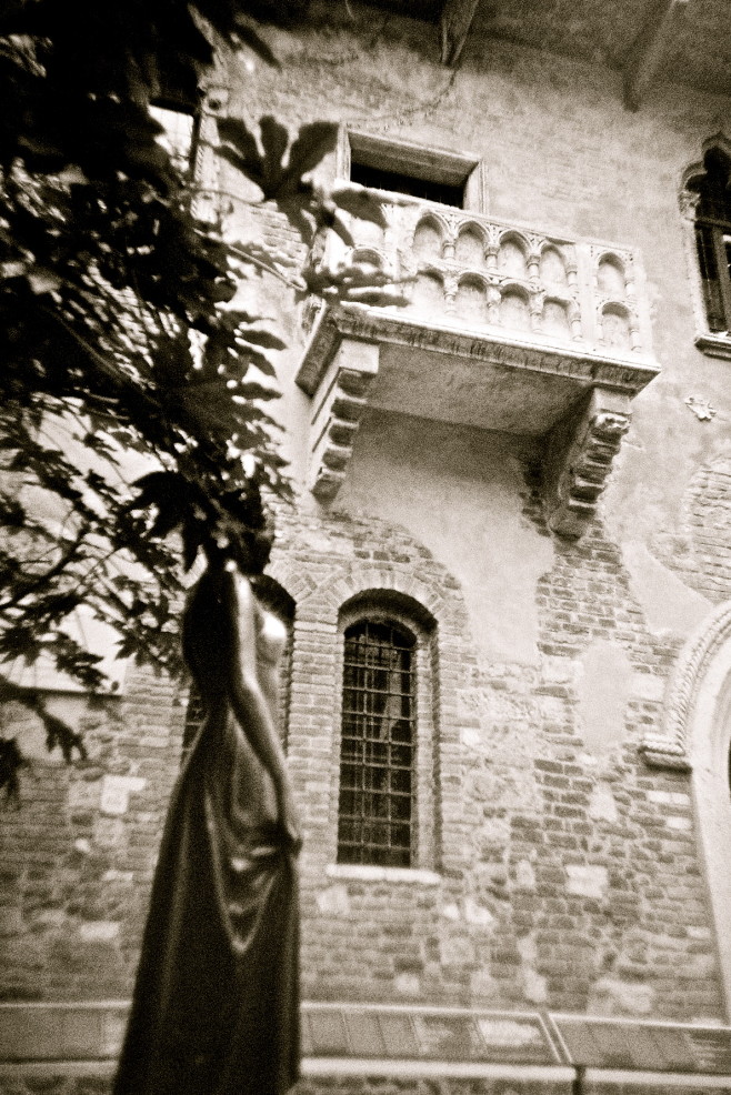 Verona-Helen-01