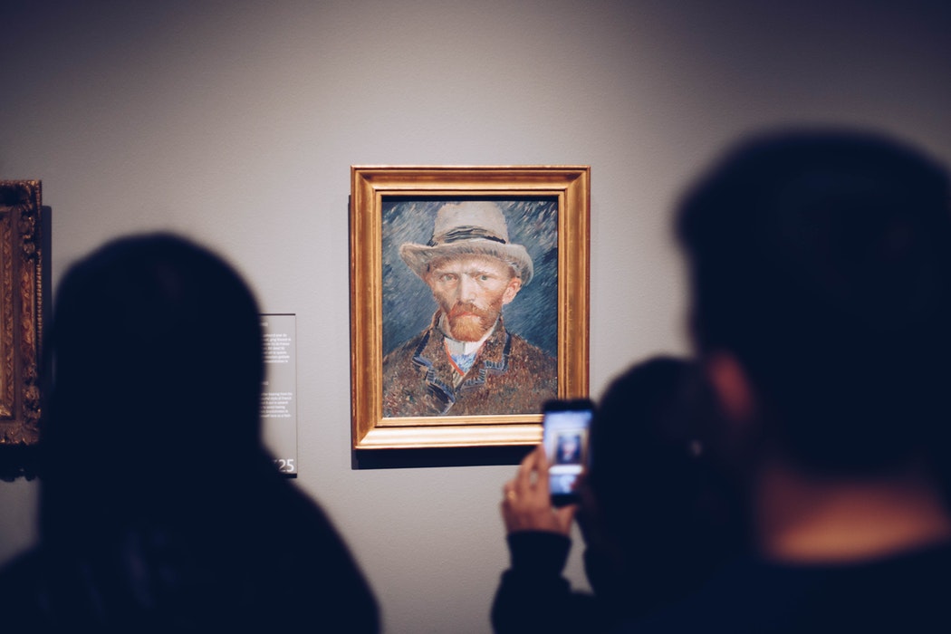 photo-1514905552197-0610a4d8fd73