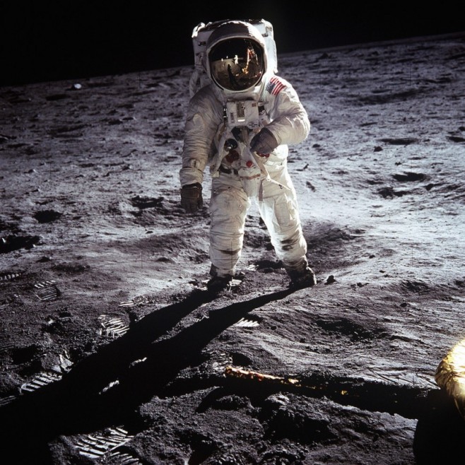 moon8-830x8302