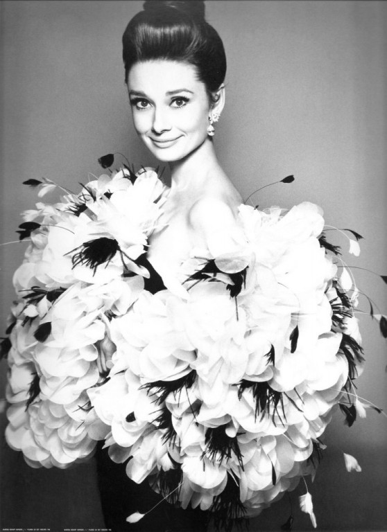 Audrey-Hepburn-audrey-hepburn-30086562-931-1280-744x1024-558x768