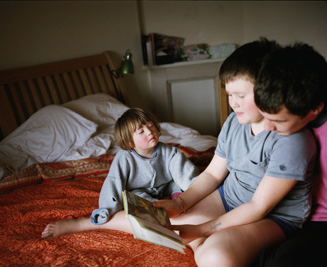 Sian_Davey_Finding_Alice_02