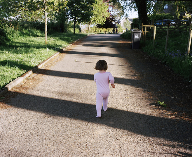 Sian_Davey_Finding_Alice_11