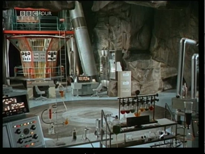 batcave_4