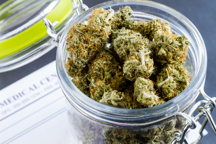相比酒精，大麻反而更加不傷害人體