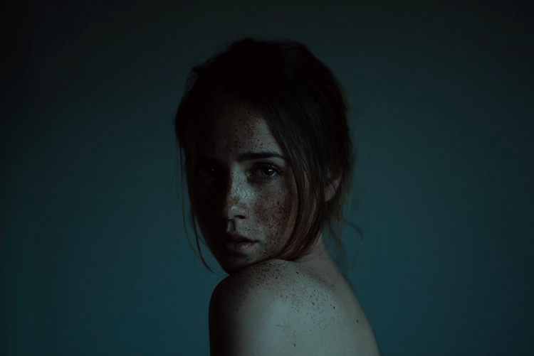 《 Blue Hour 》