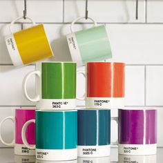 pantone-12-table-wear