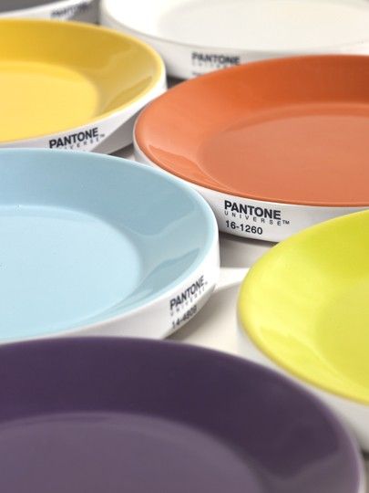 pantone-24-table-wear