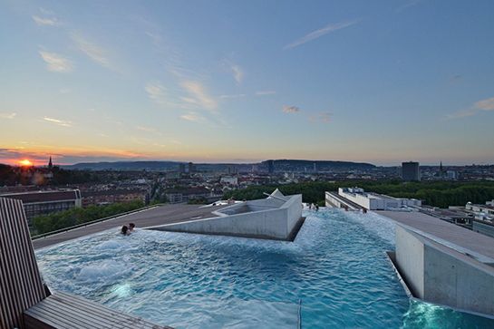 4.Rooftop-Pool-