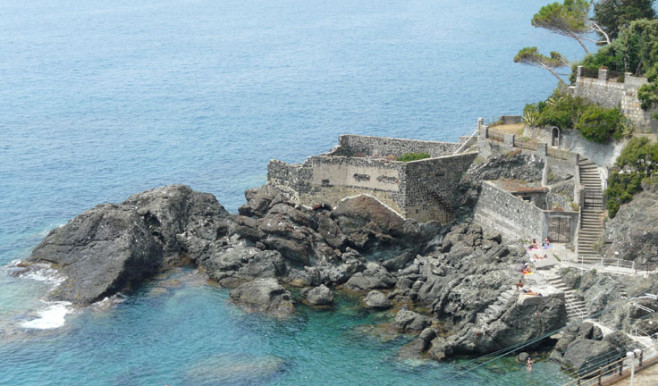 Top-10-places-to-downshift-to-Italy-framura