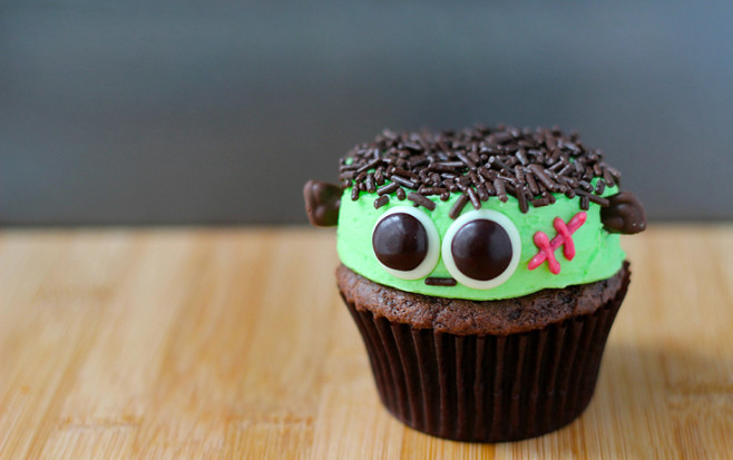 halloween_cupcakes_beautifullife_20
