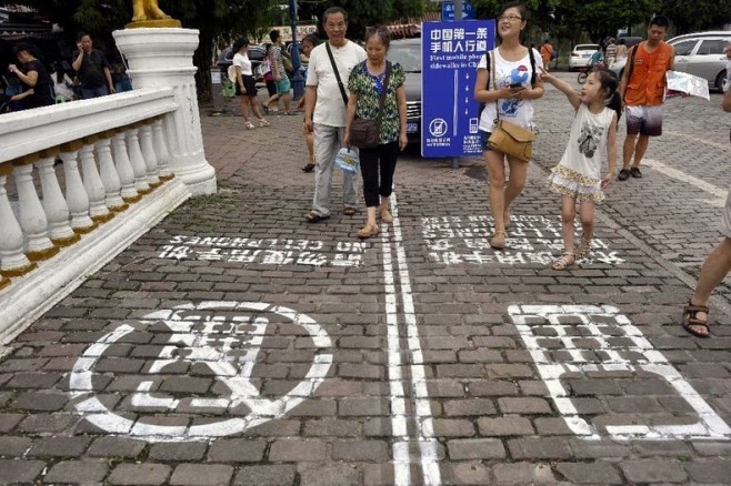 sidewalk04