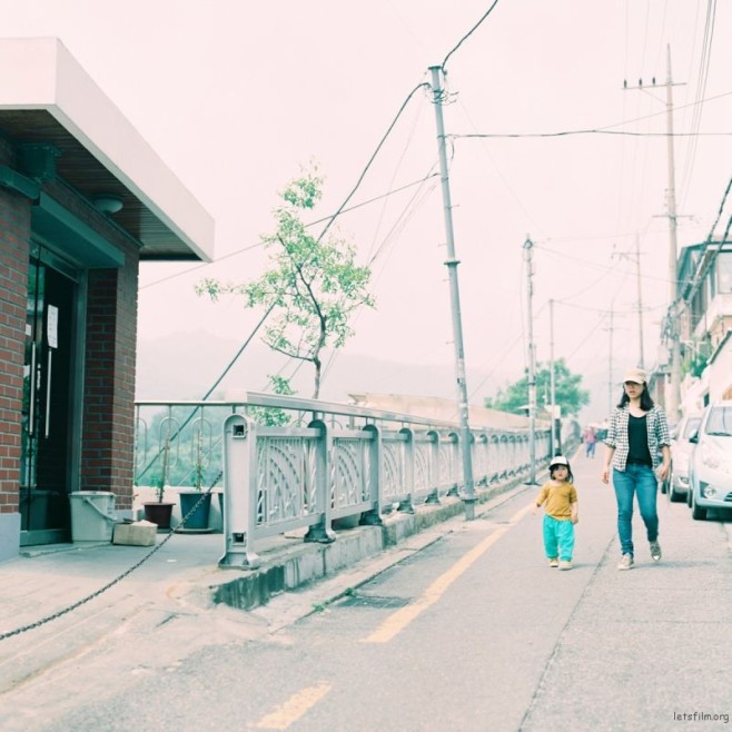 044