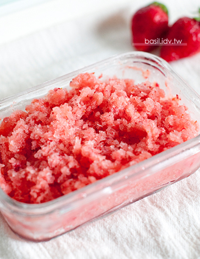 basil_sparkling_wine_with_strawberry04