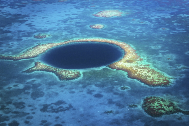 mysterious-places-blue-hole