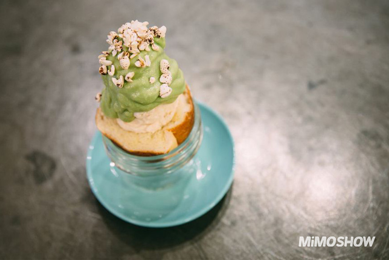 Gelato Filled Bum