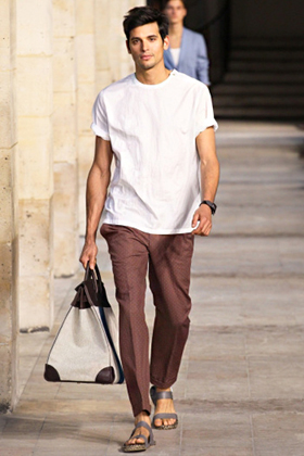 www.thefashionisto.com2_