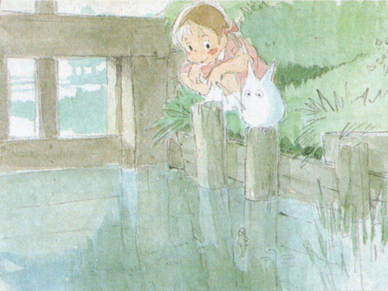 妹妹跟小龍貓看著水面倒映