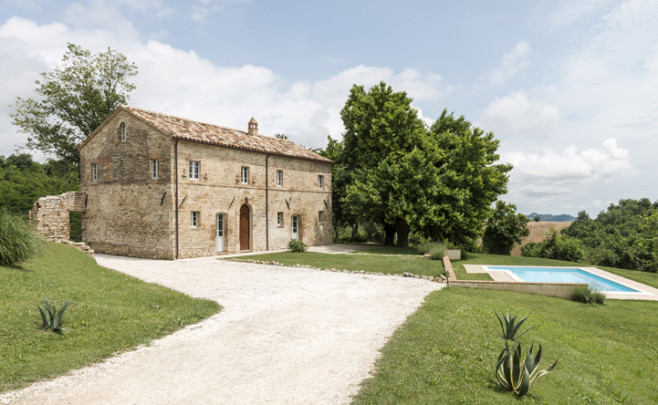 A1440608863