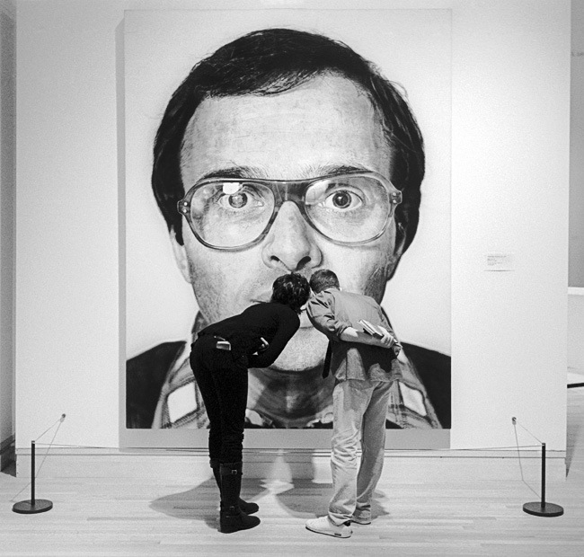 Too Close, Even for Chuck (圖片來源:https://www.flickr.com/photos/13964815@N00/galleries/72157622297659645)