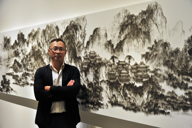 陳浚豪與作品合影