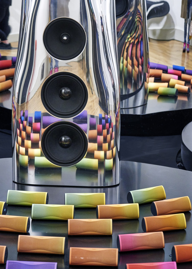 Lovegrove KEF Muo LDF 08