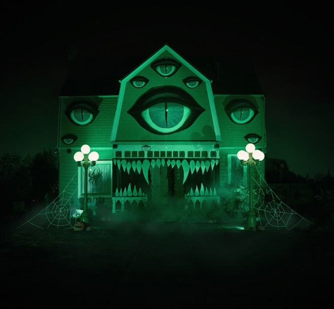 halloween-decorations-parents-house-christine-mcconnell-6
