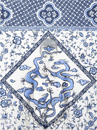 Emma Hack BLUE AND WHITE 系列 Building Facade, Porto © Emma Hack 2013 C-type print