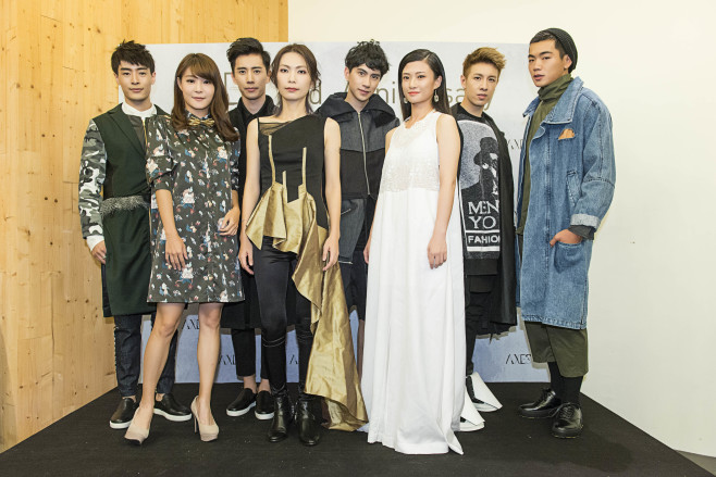 (男左起)Gentleman、布魯斯，(女左起)WEIXU WANG品牌大使孟慶而、陳惠婷、王靖婷