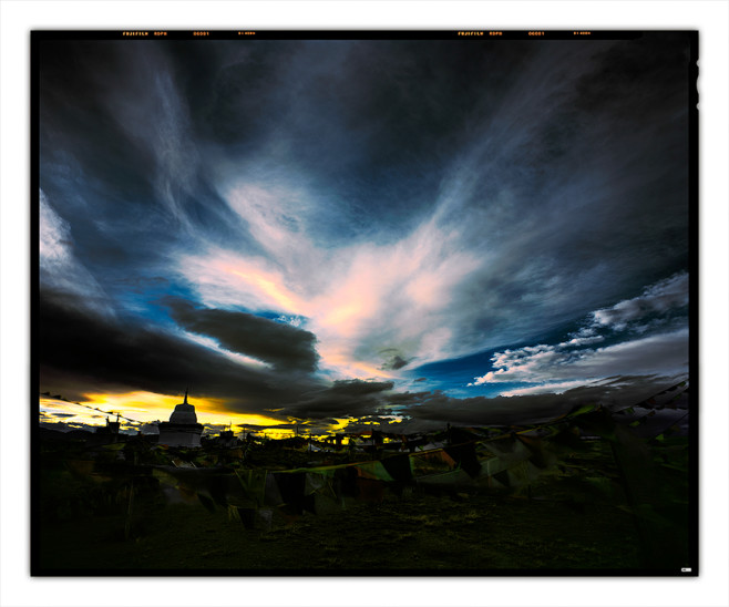 陳南頌 Nan-song Chen_光的奇蹟 Miracle of Light_150X180 cm_2013_8x10富士正片 8x10 Fujifilm Positive
