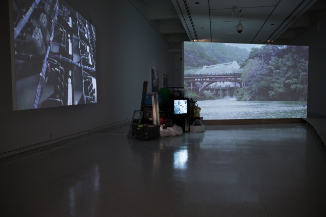 0343，三頻道錄像裝置（彩色／有聲），16’00”Loop ，2015，北美館裝置現場
