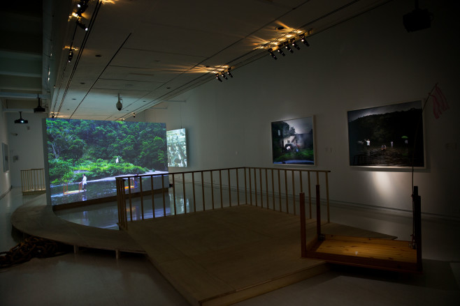 生活的決心系列，攝影、錄像、裝置，北美館裝置現場，2012