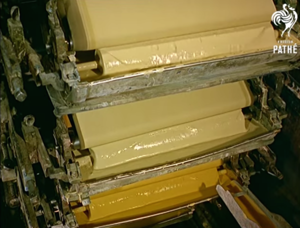 1960s_wallpaper_manufacturing_3