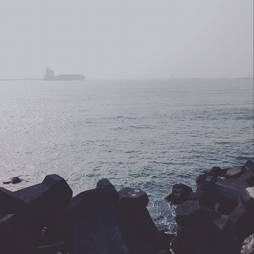 自己還欠一張消波塊