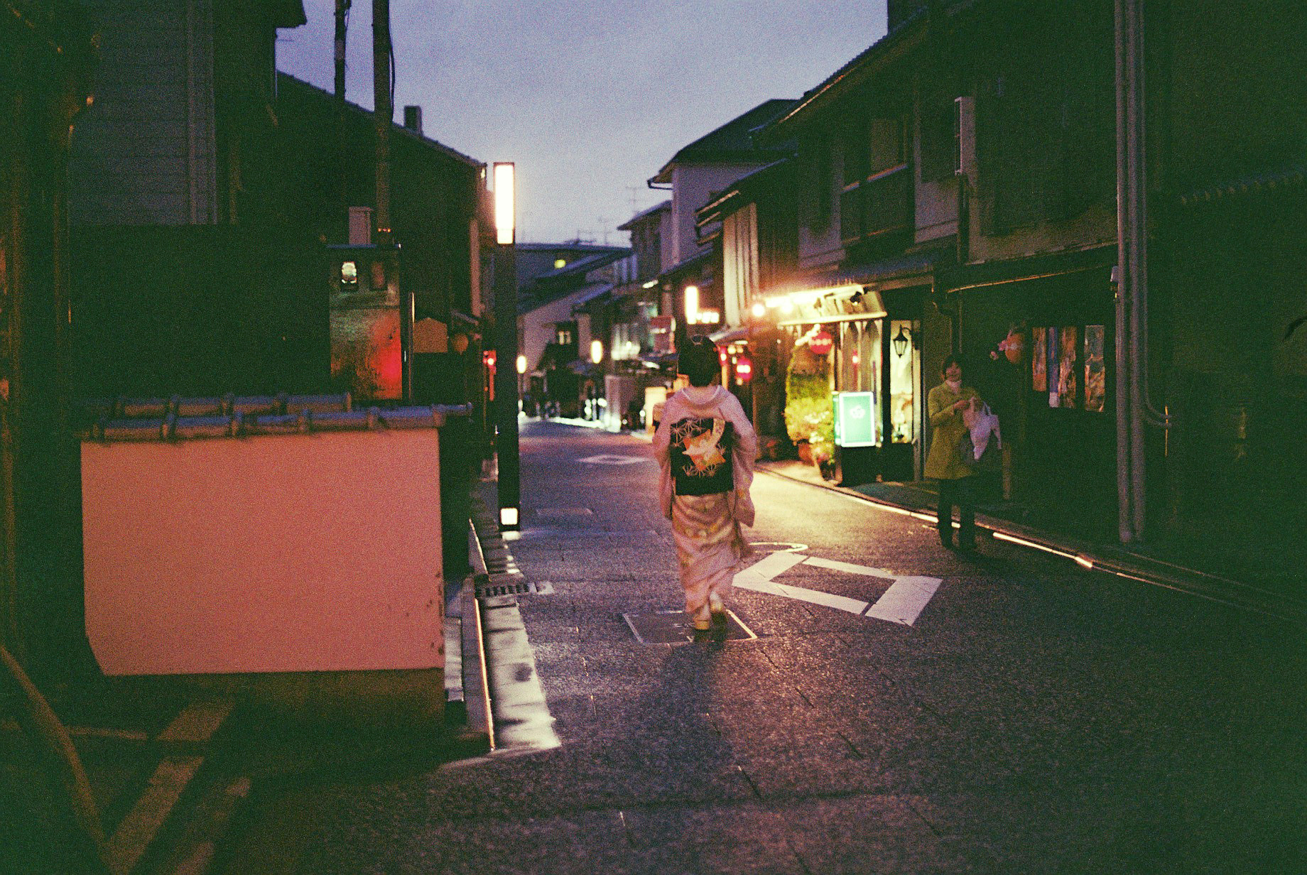 上七軒夜步