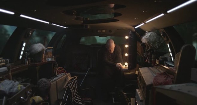 holy_motors_2