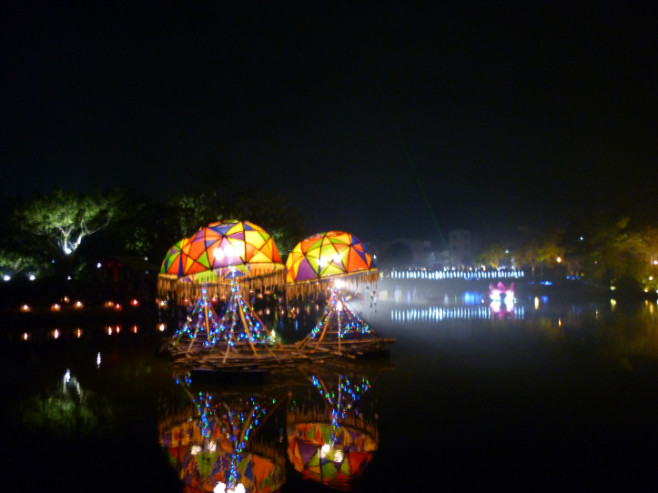 Beehive Fireworks in Yanshui Town 臺南鹽水蜂炮