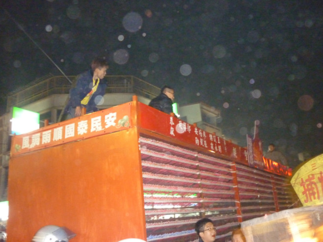 Beehive Fireworks in Yanshui Town 臺南鹽水蜂炮
