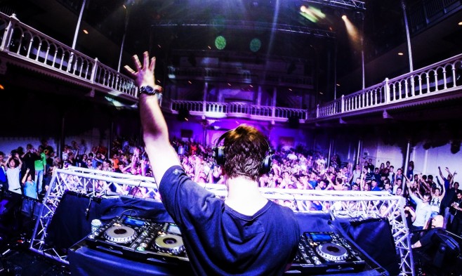 DJ-Makes