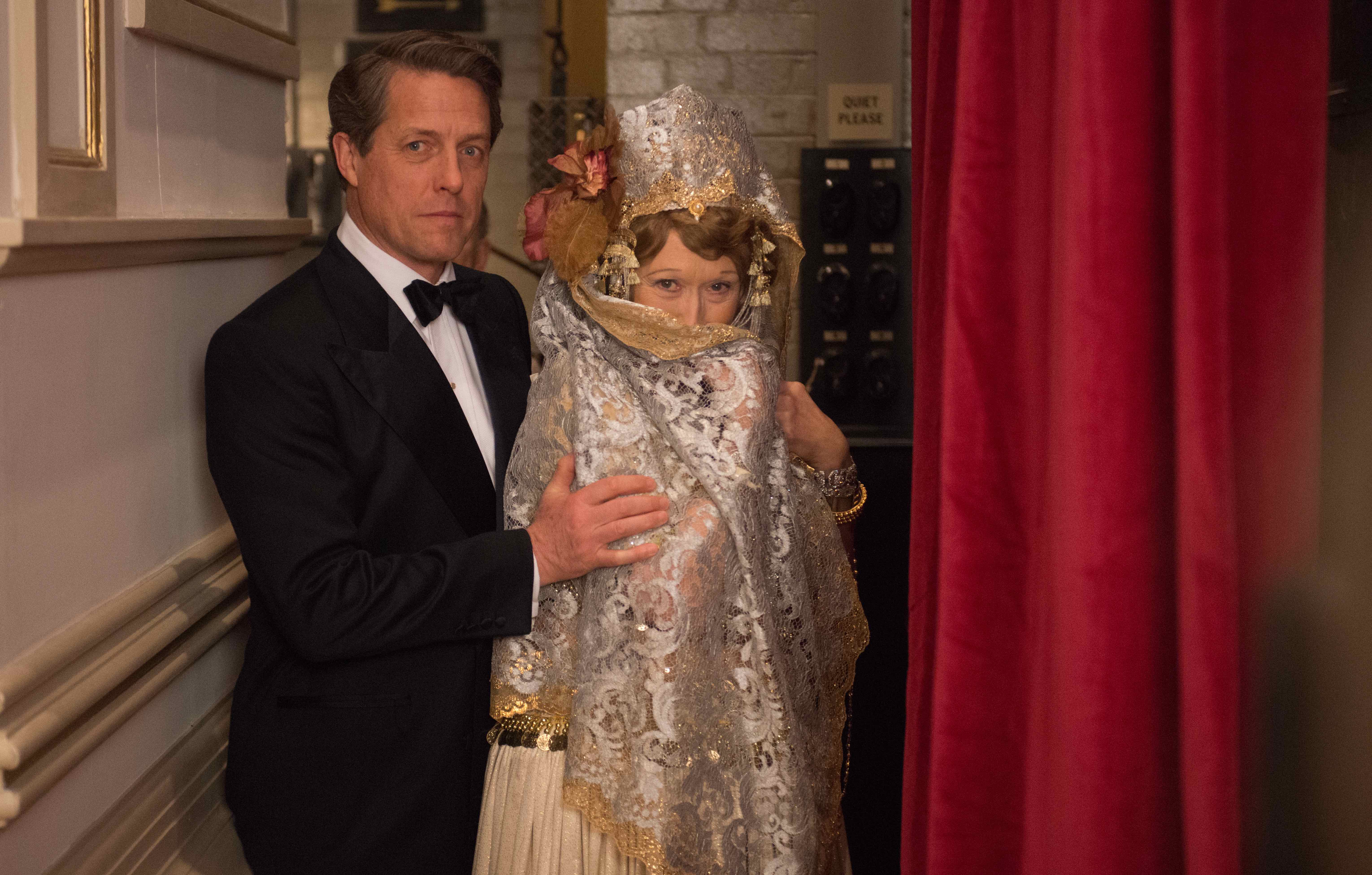 05725 Florence Foster Jenkins - Photo Nick Wall.NEF