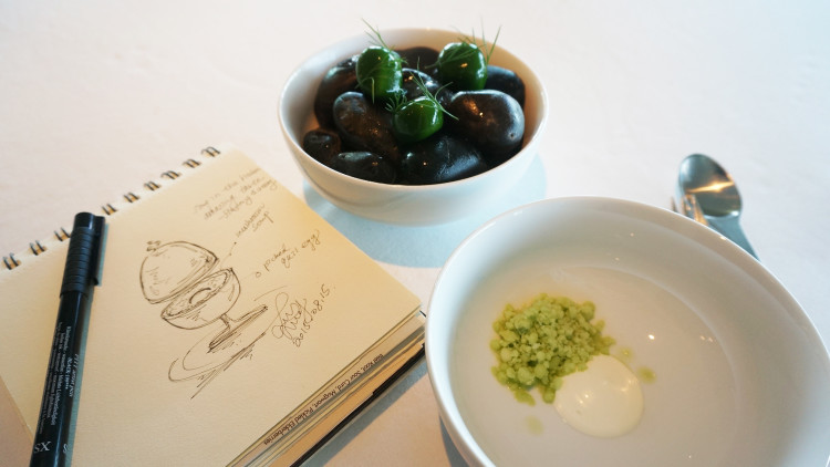 GERANIUM TABLE