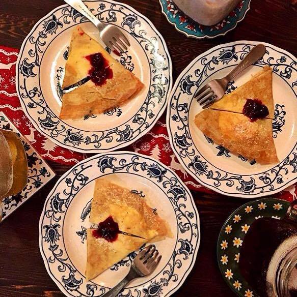 raspberry crepe