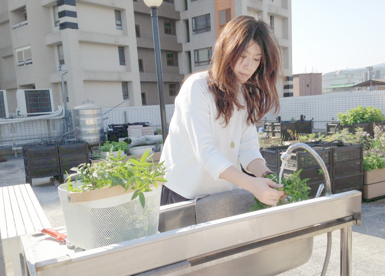 第四屆【肖年頭家夢想市集】發跡的「小草作」七年級創辦人龔俞珊