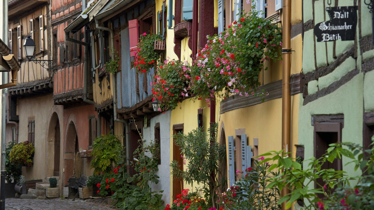 17 Oct 2011, Eguisheim, France --- France, Haut Rhin, Alsace Wine Road, Eguisheim, labeled Les Plus Beaux Villages de France (The Most Beautiful Villages of France) --- Image by © René Mattes/Hemis/Corbis