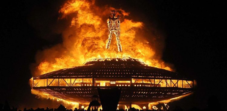 burning_man_swar_33x16_1600