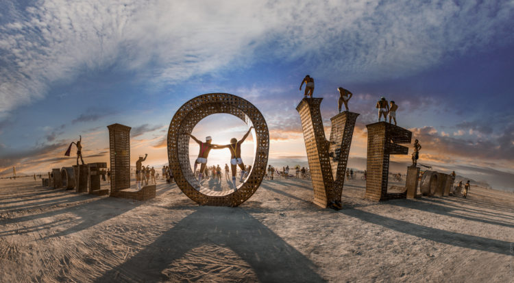 Love is on the LOVE's