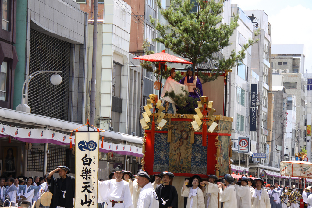 京 都 祇 園 祭 Photo by Yoichiro Uno CC by 2.0。